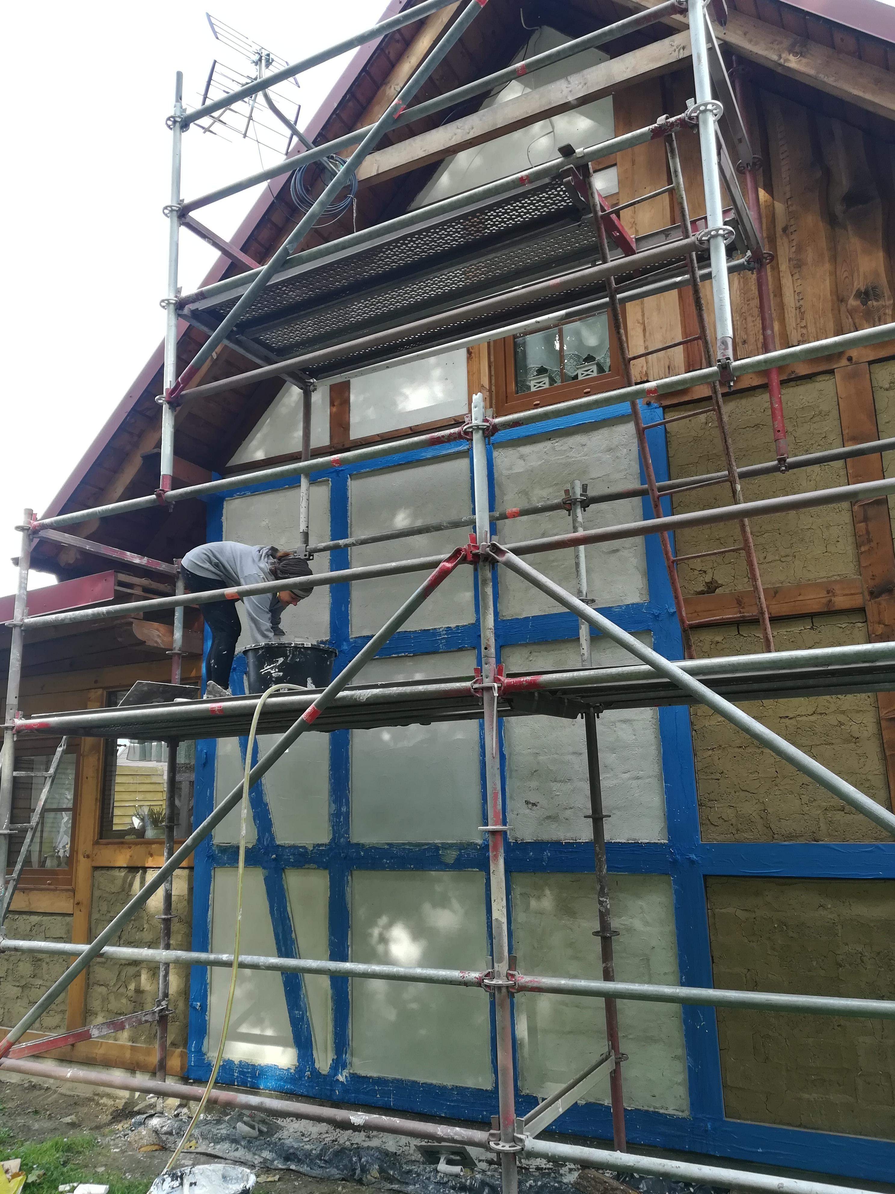 jak wykonujemy tynki wapienne