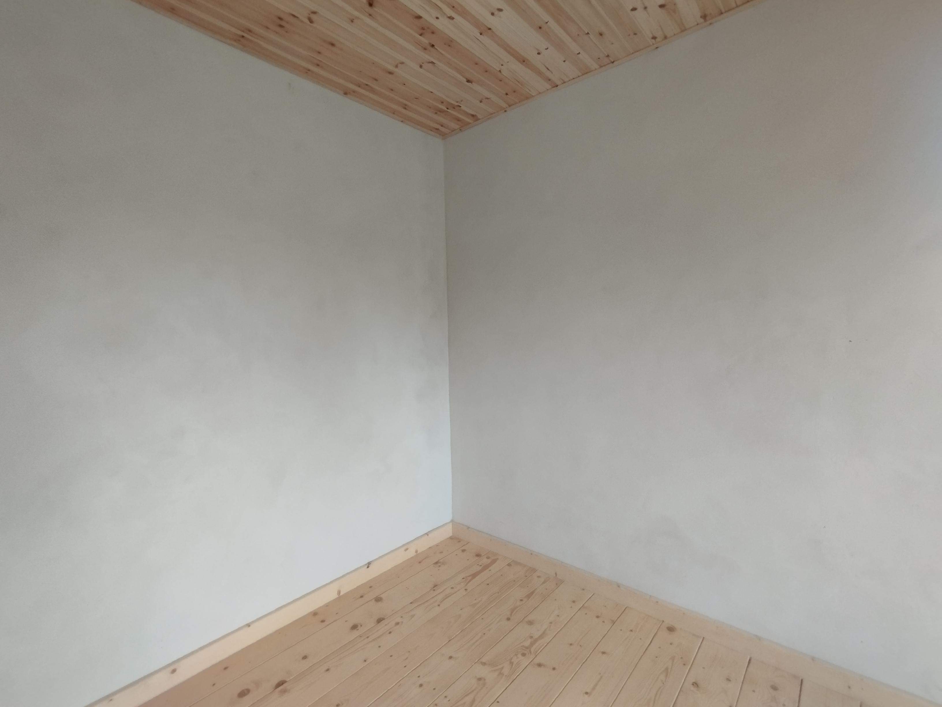 pokój w tynkach naturalnych