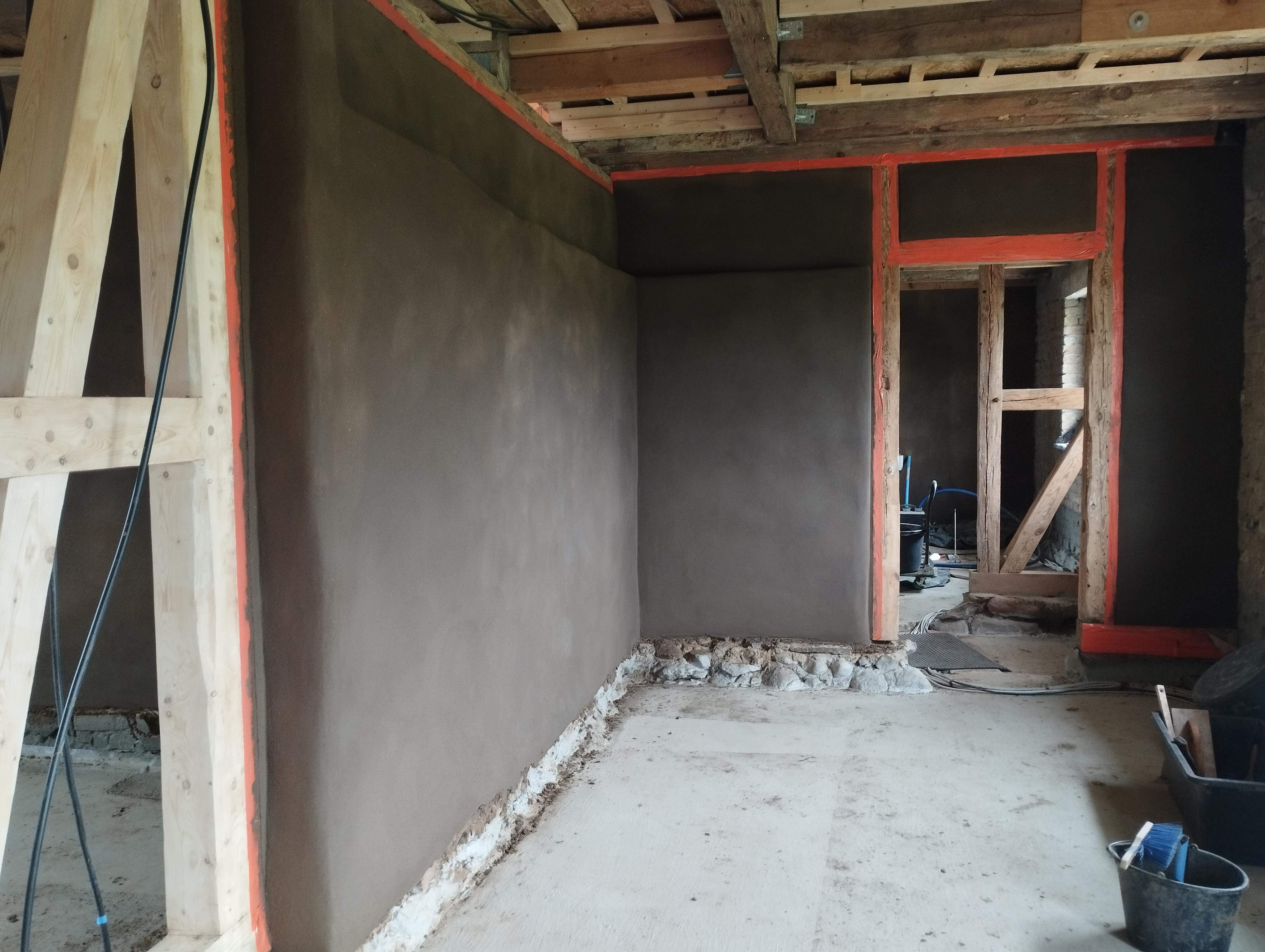 wykonawca tynków glinianych